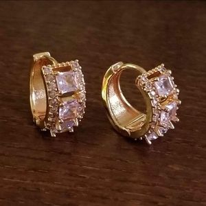 New 18K Gold Plated Princess Cut Diamond Huggie Hoop Earrings for Women
